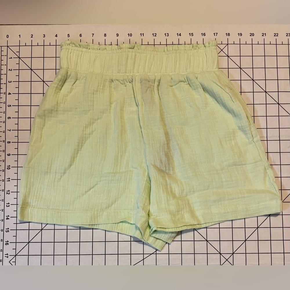 NWT Monrow Women’s Size XS High Waist Green Shorts